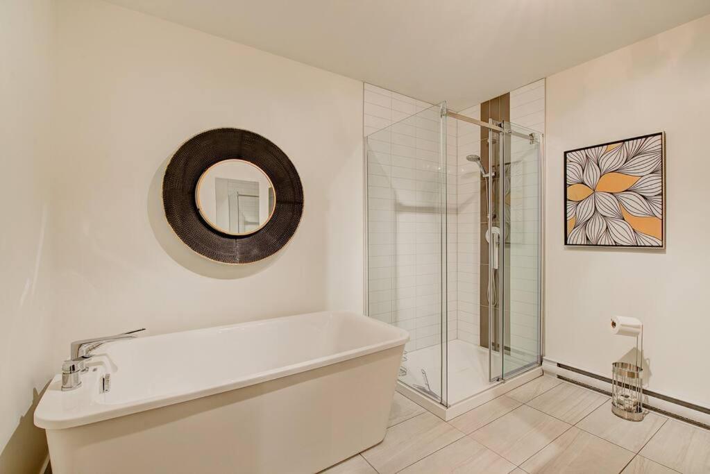 Nouveau - Chalet Moderne - Spa, Piscine & Sauna! Pont-Rouge Exterior photo